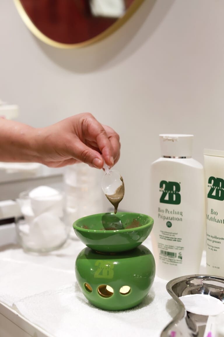 Bereiding van de 2B Bio-peeling in de salon